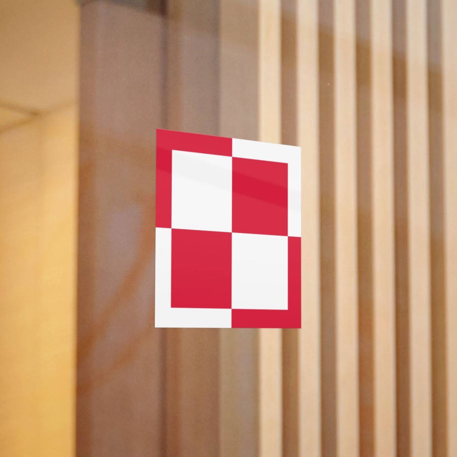 Polska Szachownica Wojskowa – wypukła naklejka UV DTF 8 × 8 cm - obrazek 2