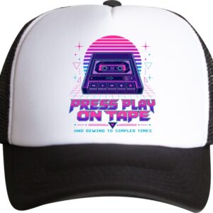 Press Play on Tape, Play na kasecie – czapka trucker z nadrukiem